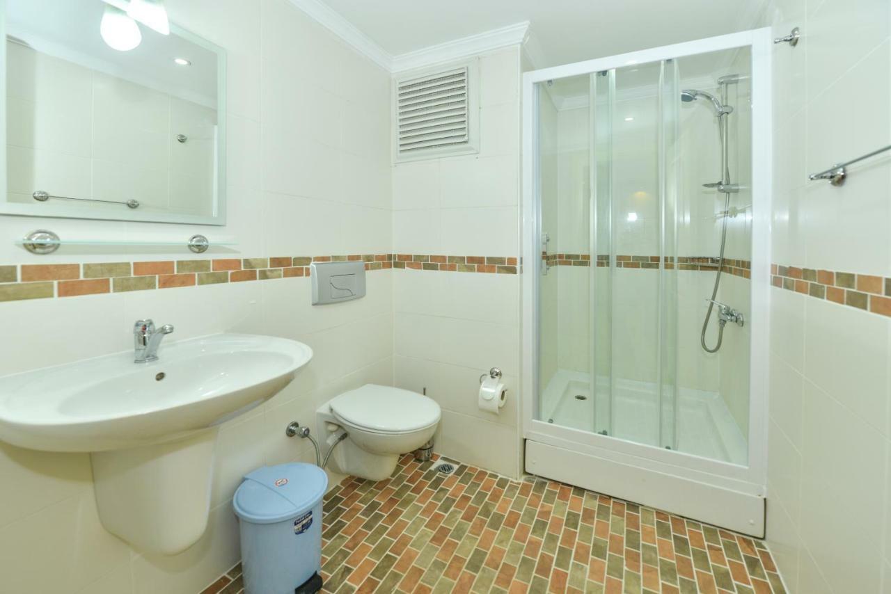 Saros Apartments Calis Beach Fethiye Exterior foto